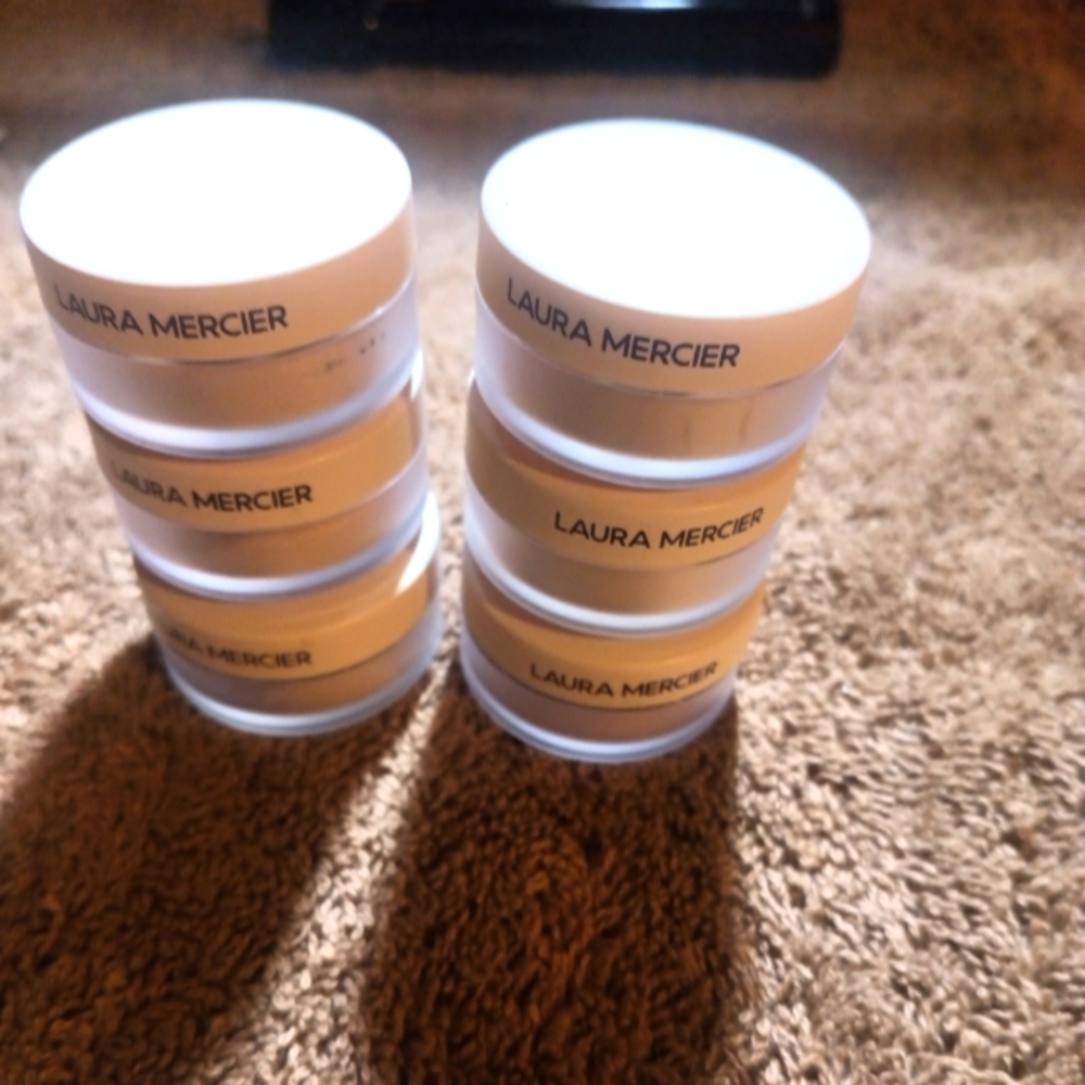 Laura Mercier